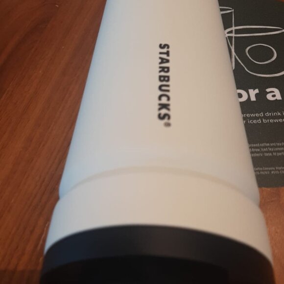 Starbucks - The siren logo is a Starbucks Tumbler - 24 oz 710ml - Exclusive - Picture 4 of 6